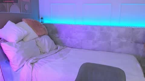 marquise_villaret online show from 02-15-26, 06:32