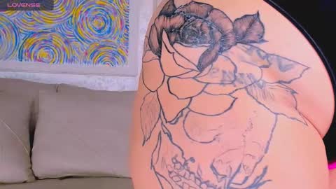 Snapshot of marrenar chatting on 09-28-25, 04:18 Mari online show from 09-28-25, 04:18