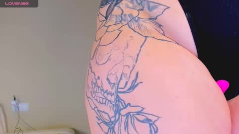 Snapshot of marrenar chatting on 10-05-25, 04:22 Mari online show from 10-05-25, 04:22