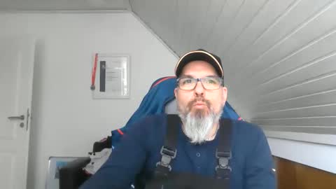 Snapshot of marriedcock1980 chatting on 03-15-26, 12:00 marriedcock1980 online show from 03-15-26, 12:00