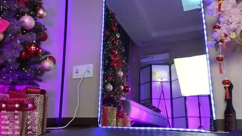 Mary online show from 12-20-24, 03:21