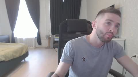 Snapshot of marselle_looker chatting on 02-07-25, 07:18 Marselle online show from 02-07-25, 07:18