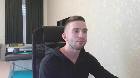 Snapshot of marselle_looker chatting on 03-12-25, 03:29 Marselle online show from 03-12-25, 03:29