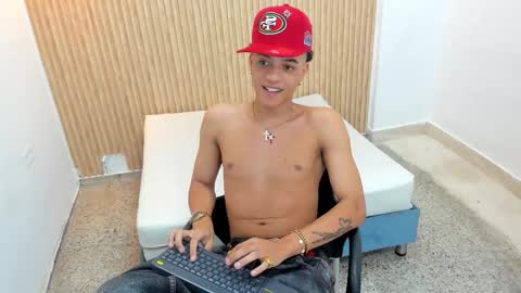 MARSHALL online show from 10-25-25, 02:02