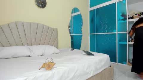 marsmith_1 online show from 02-15-26, 11:23