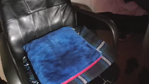 Snapshot of martamoontrans chatting on 02-15-26, 03:31 martamoontrans online show from 02-15-26, 03:31