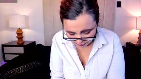 Snapshot of marthina_cnc chatting on 03-20-26, 12:21 Marthina online show from 03-20-26, 12:21