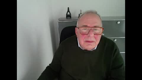 Snapshot of martin_1947 chatting on 10-13-25, 03:45 martin_1947 online show from 10-13-25, 03:45