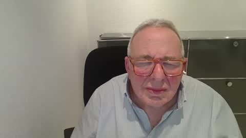 Snapshot of martin_1947 chatting on 11-04-25, 10:53 martin_1947 online show from 11-04-25, 10:53