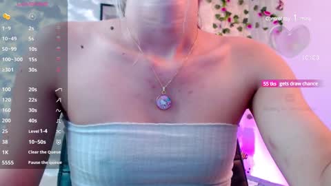 Martina online show from 12-23-24, 11:28