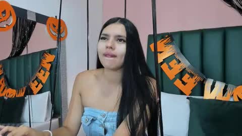 Martina Divine online show from 10-30-25, 11:33