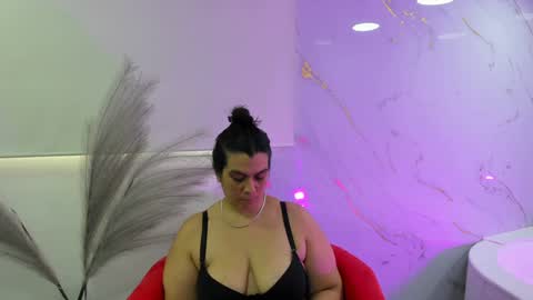   MARTINA   online show from 02-02-25, 09:34