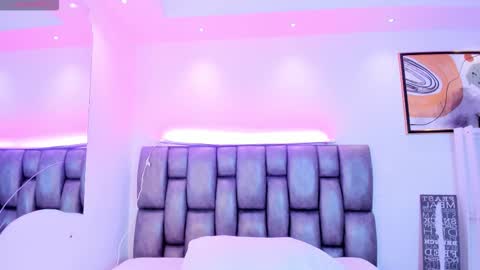 Martina online show from 10-17-25, 01:14