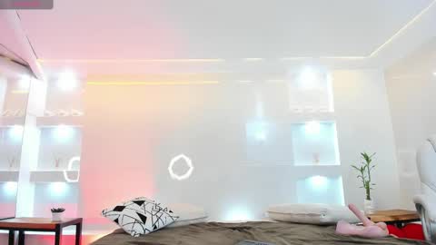 Snapshot of martina_mayers chatting on 02-17-25, 08:15 Martina online show from 02-17-25, 08:15