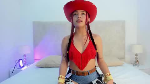 Snapshot of martinaa_garcia chatting on 10-22-25, 07:57 Martina online show from 10-22-25, 07:57