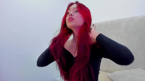 Snapshot of martinaa_garcia chatting on 10-24-25, 07:54 Martina online show from 10-24-25, 07:54