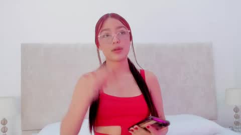 Snapshot of martinaa_garcia chatting on 10-27-25, 07:51 Martina online show from 10-27-25, 07:51