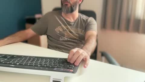 Martincito online show from 12-30-24, 06:16