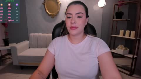 Snapshot of martinnabonnet chatting on 12-26-24, 11:21 Martinna Bonnet online show from 12-26-24, 11:21