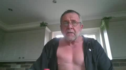 martinrgbxxxx online show from 02-02-26, 09:41