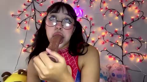 Snapshot of maru__chan chatting on 10-06-25, 09:34 Maru online show from 10-06-25, 09:34