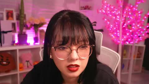 Snapshot of maru_chan_ chatting on 12-04-25, 02:21 INSTAGRAM Maruchan 02 online show from 12-04-25, 02:21