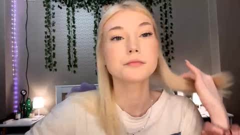 Lisa online show from 01-16-26, 05:28