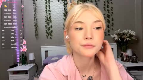 Lisa online show from 02-17-26, 02:13