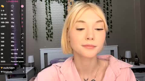 Lisa online show from 02-23-26, 08:22