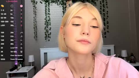 Lisa online show from 02-24-26, 12:14