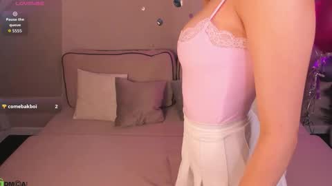 Snapshot of mary_butler chatting on 10-10-25, 09:30 Carrie online show from 10-10-25, 09:30