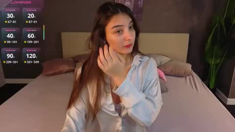 Snapshot of mary_butler chatting on 12-18-25, 09:26 Carrie online show from 12-18-25, 09:26