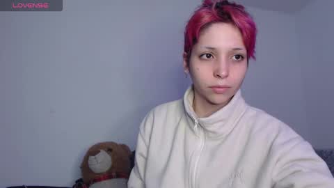                      100   online show from 10-11-25, 12:15