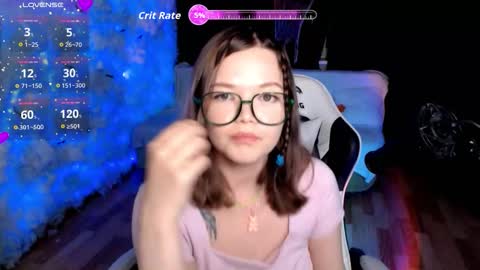 Snapshot of mary_lunar chatting on 10-23-25, 08:18 Mary online show from 10-23-25, 08:18