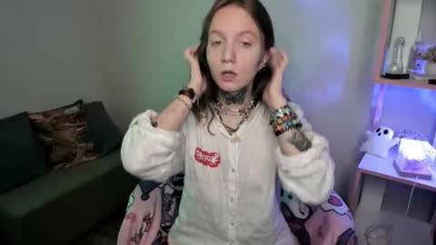 Mary GTM3Mon Wed Thu Sat Sun 0400 am-1030pm online show from 10-25-25, 01:24