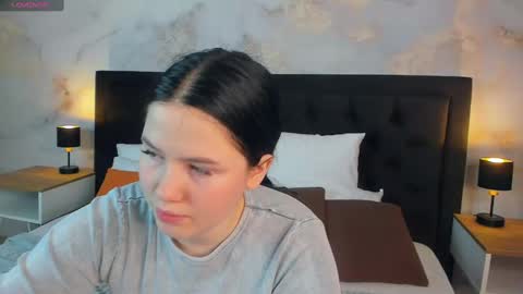 Snapshot of maryamie chatting on 01-17-25, 03:12 Hello Ill be waiting for you Tue Wed Thu Fri 3am-10am Sun 3am-5pm GMT online show from 01-17-25, 03:12