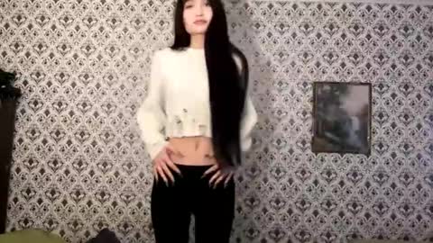 Snapshot of maryamtraylor chatting on 01-16-26, 12:53 Sofia online show from 01-16-26, 12:53