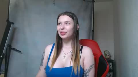 Snapshot of maryh0tlove chatting on 12-22-25, 09:06 maryh0tlove online show from 12-22-25, 09:06