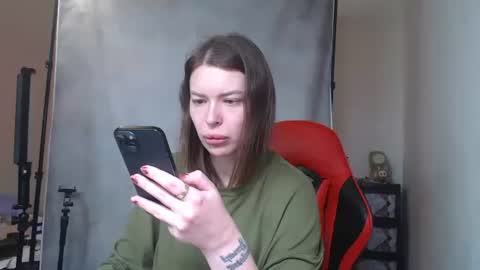 MaryHotLoves online show from 10-27-25, 08:40