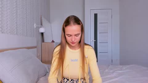 Mari online show from 10-14-25, 06:14