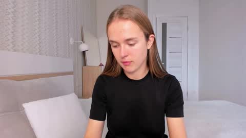 Mari online show from 11-14-25, 11:31