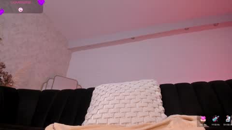 Snapshot of marylewis_ chatting on 12-14-24, 03:04 Mary online show from 12-14-24, 03:04