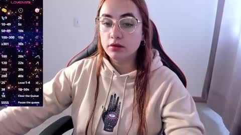 Dulce Maria online show from 10-27-25, 02:10