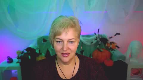 Snapshot of marymogan chatting on 10-26-25, 12:22 marymogan online show from 10-26-25, 12:22