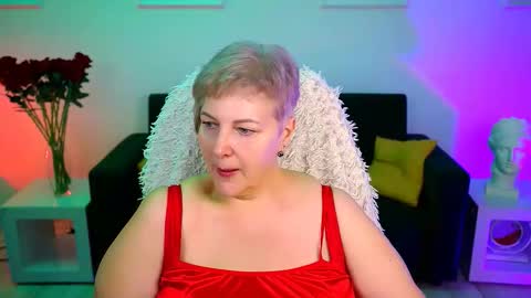 Snapshot of marymogan chatting on 11-18-25, 04:50 marymogan online show from 11-18-25, 04:50