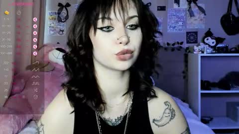 Snapshot of marynixoxo chatting on 02-17-26, 11:07 Mary x online show from 02-17-26, 11:07