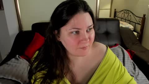 Mary online show from 03-11-25, 04:43