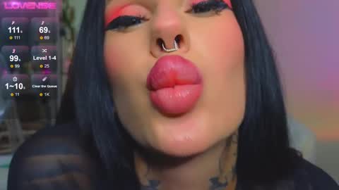 Snapshot of maryvegas chatting on 02-21-25, 02:28 Mary online show from 02-21-25, 02:28
