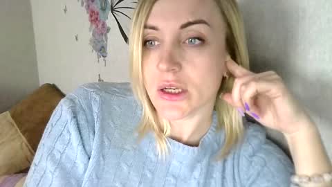 Snapshot of maryyemm chatting on 03-08-25, 02:51 maryyemm online show from 03-08-25, 02:51