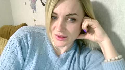 Snapshot of maryyemm chatting on 03-08-25, 07:20 maryyemm online show from 03-08-25, 07:20